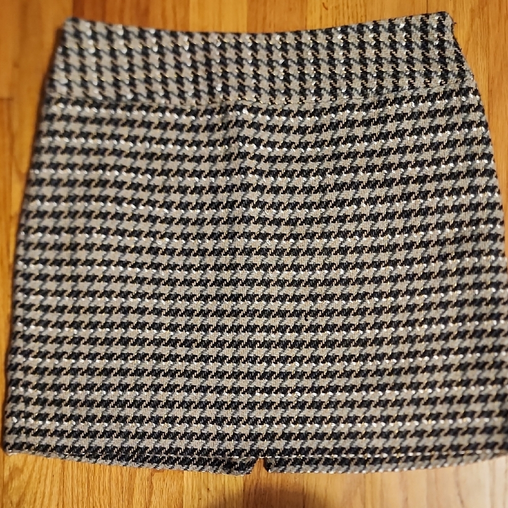 The Limited Black and White Patterned Mini Skirt
